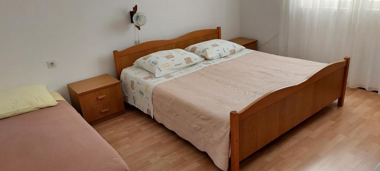 Apartmani Sladana Kampor Exterior foto